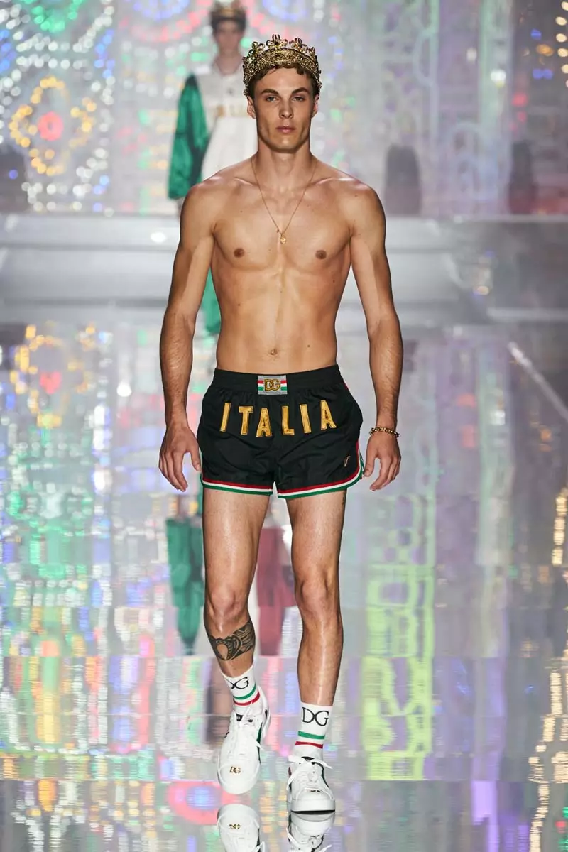 Dolce & Gabbana férfiruha 2022 tavaszán Milánó 6205_18