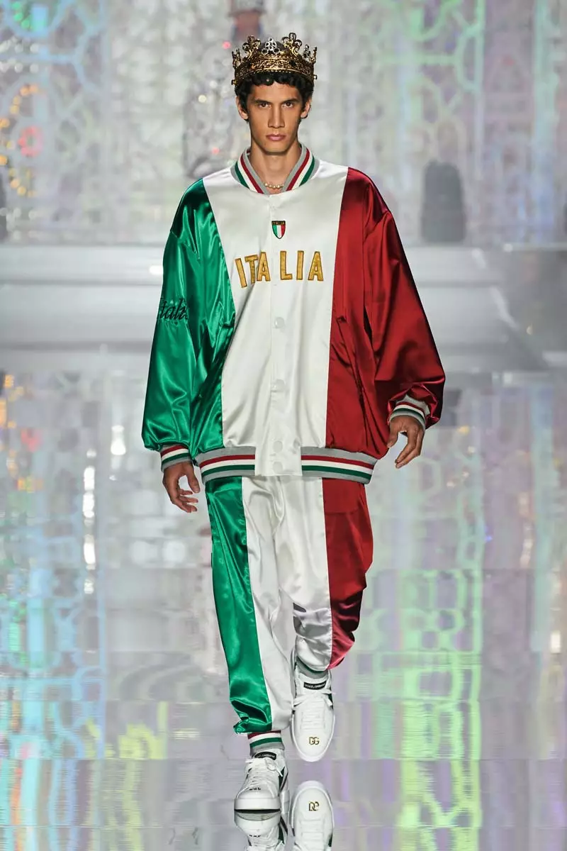 Dolce & Gabbana férfiruha 2022 tavaszán Milánó 6205_19