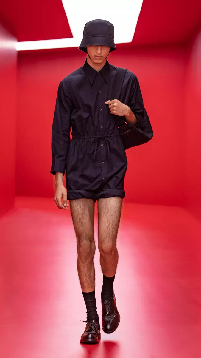 Prada Menswear Spring 2022 в Милане 6253_1