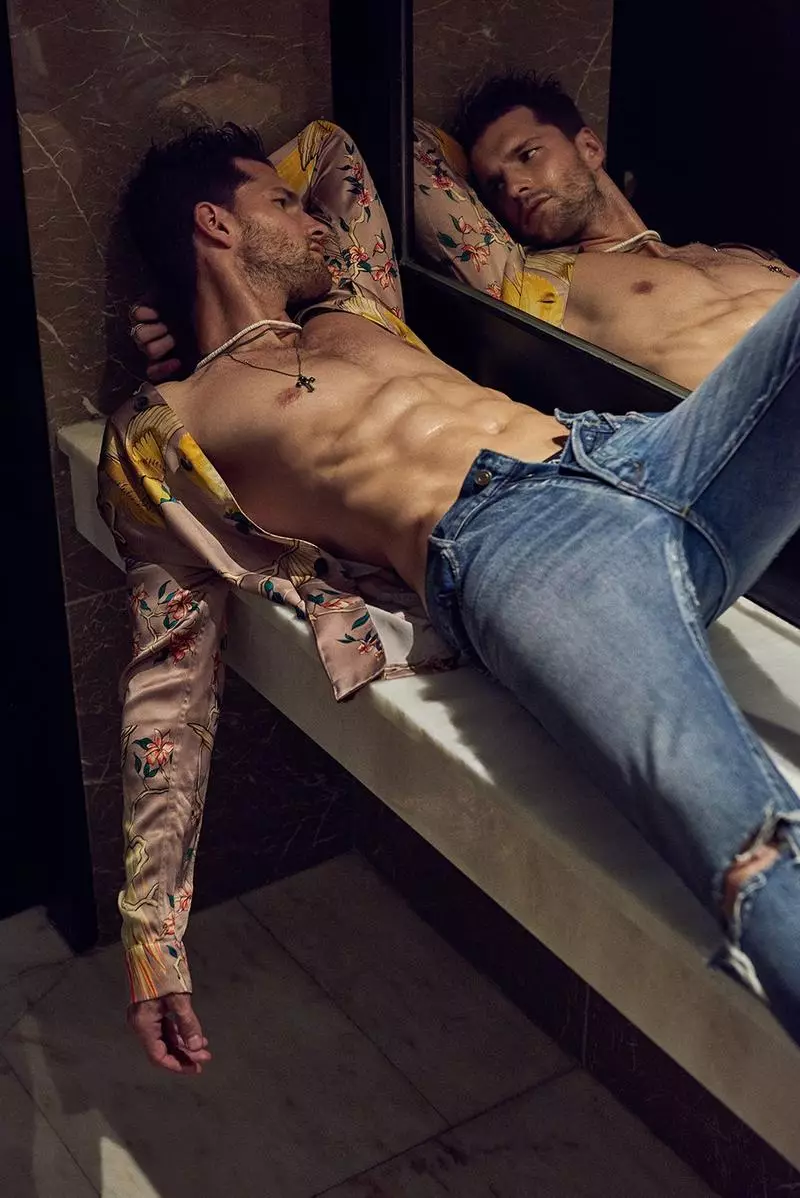 Tomas Skoloudik rau GQ Portugal Tej zaum 2016 (8)