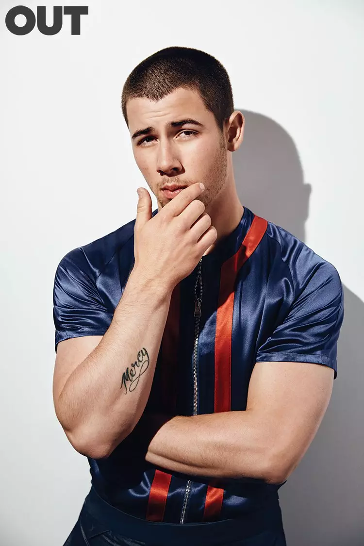 Nick Jonas oleh Doug Inglish untuk Majalah OUT (5)