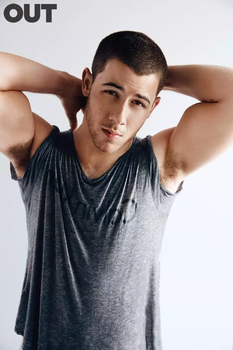 Van tienerhartebreker tot gay-ikoon, wie is Nick Jonas? Met miljoene rekordverkope, twee vreemde TV-rolle en 'n ontluikende solo-loopbaan, wat is volgende vir die jong ster? Dis ingewikkeld.