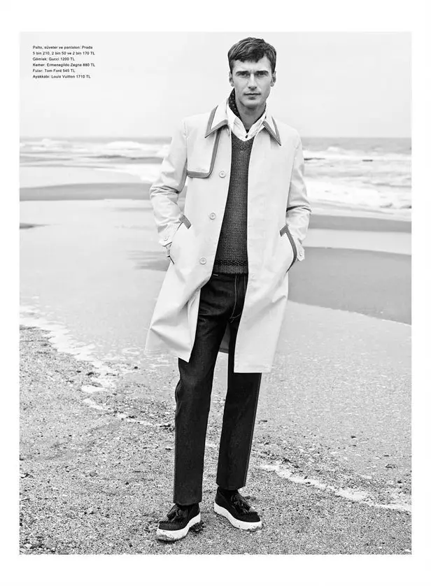 GQ Style Turkey SS15 представя френския топ модел Clément Chabernaud от Umit Savaci, стилизиран в класически луксозни облекла извън морето. Даваме винаги най-доброто от него във всяка работа, която публикуваме.