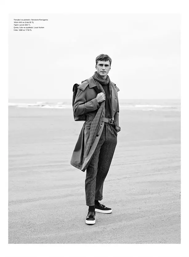 GQ Style Turkey SS15 nampilake model top Prancis Clément Chabernaud dening Umit Savaci kanthi gaya busana kemewahan klasik metu saka moto laut. Menehi tansah sing paling apik ing saben karya kita kirim.