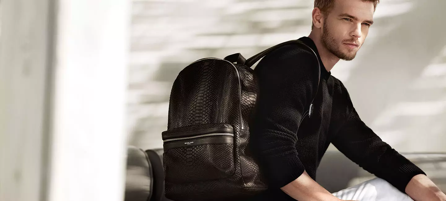 Glamorous getaways eru á sjóndeildarhringnum. Michael Kors Sumar 2015: Hið fullkomna sumar