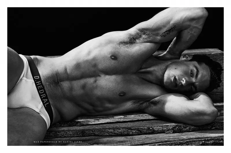 Max-Papendieck-Obsession-No6-deur-Daniel-Jaems-06-800x533