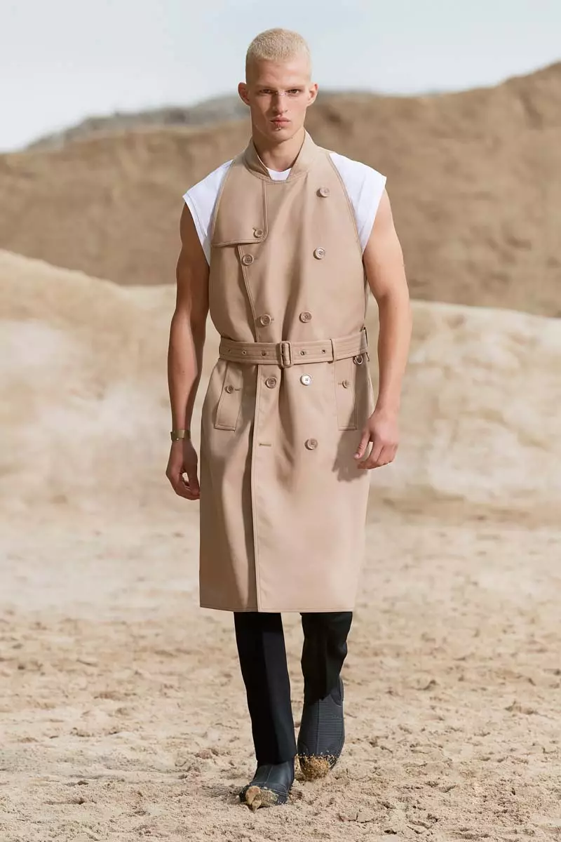 Burberry Menswear Spring 2022 Parys 6558_1