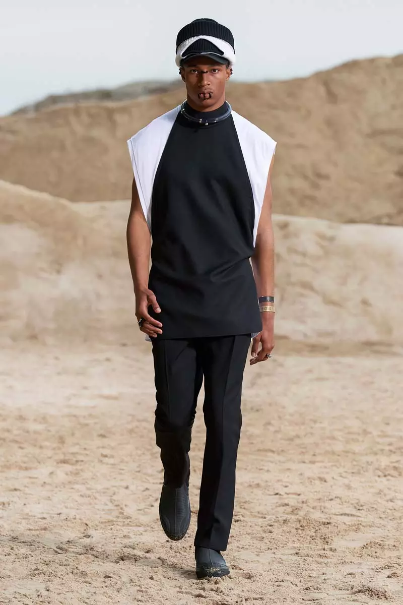 Burberry Menswear Spring 2022 Parys 6558_2