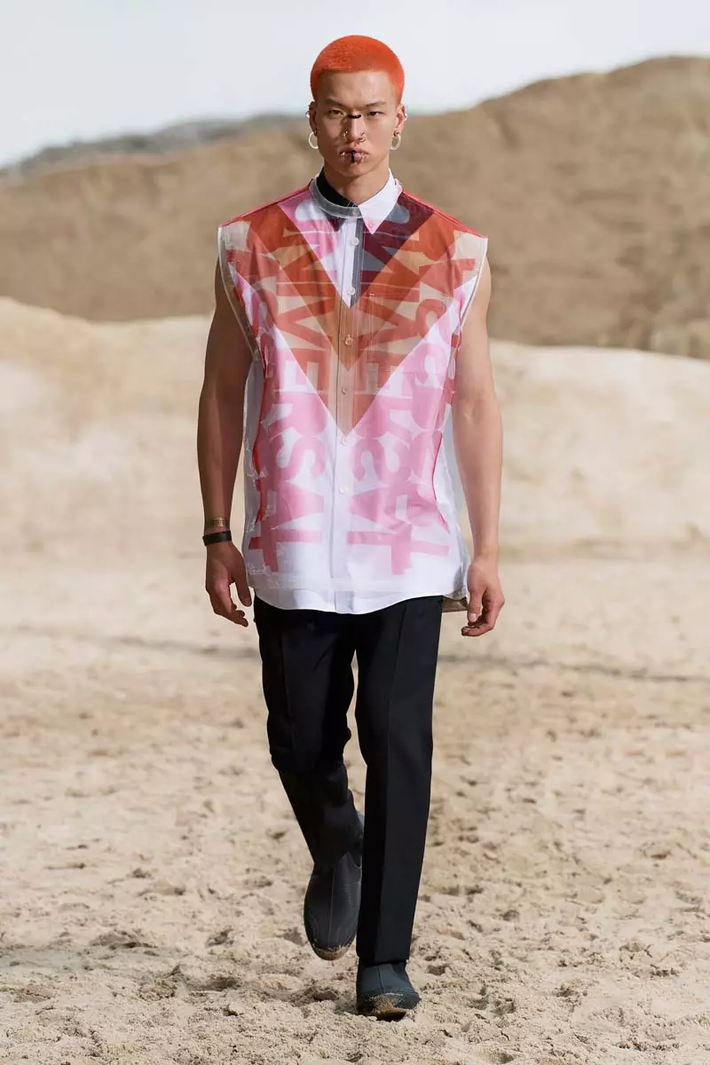 Burberry Menswear Spring 2022 Paris 6558_35