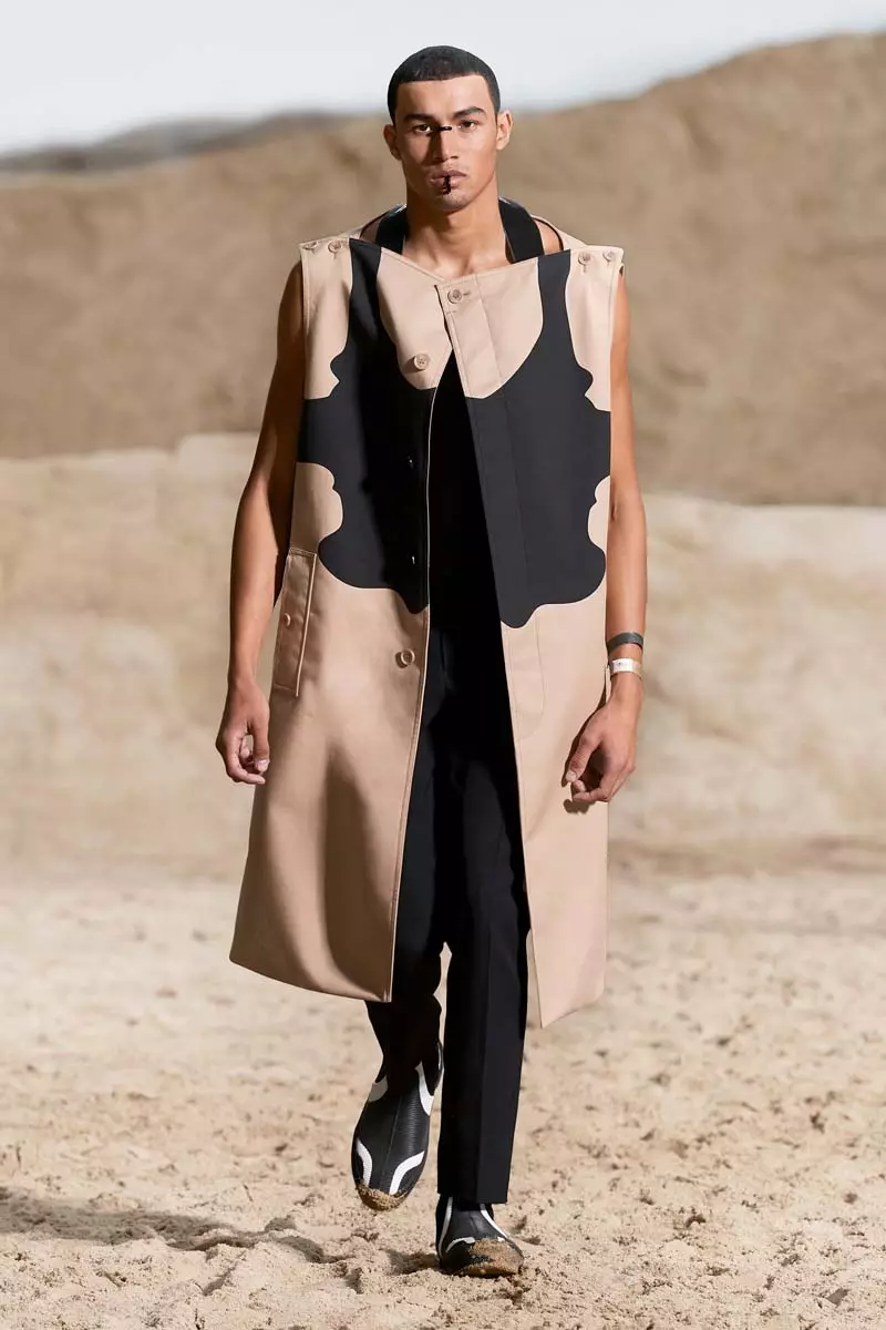 Burberry Menswear Spring 2022 Paris 6558_46