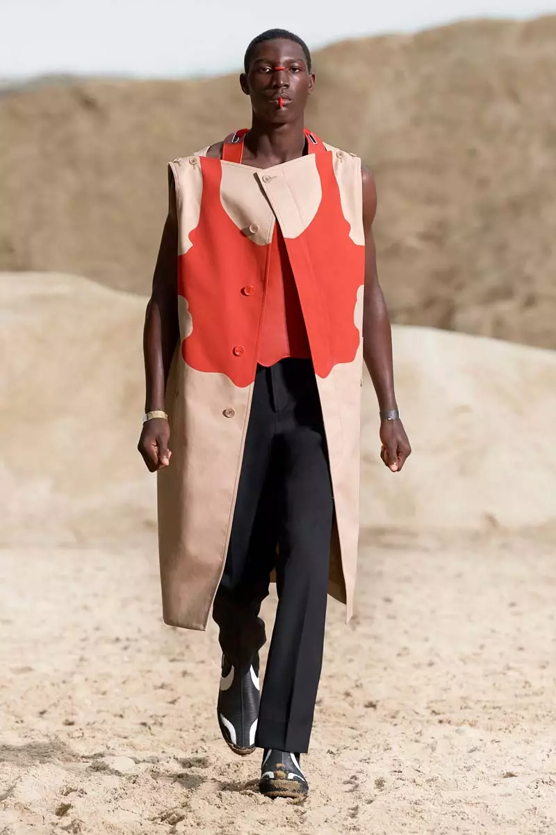 Burberry Menswear Spring 2022 Paris 6558_48