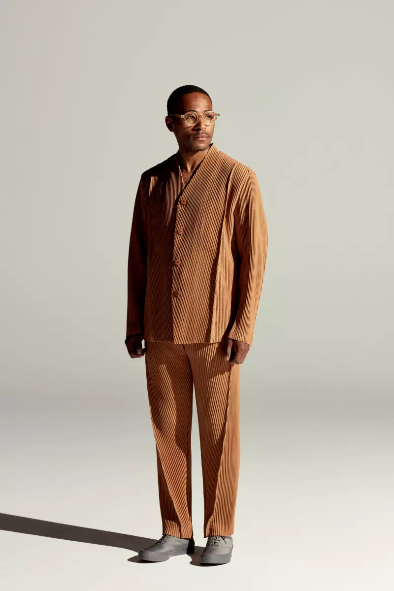 Homme Plissé Issey Miyake Men’s Spring 2022 Páras 6601_5