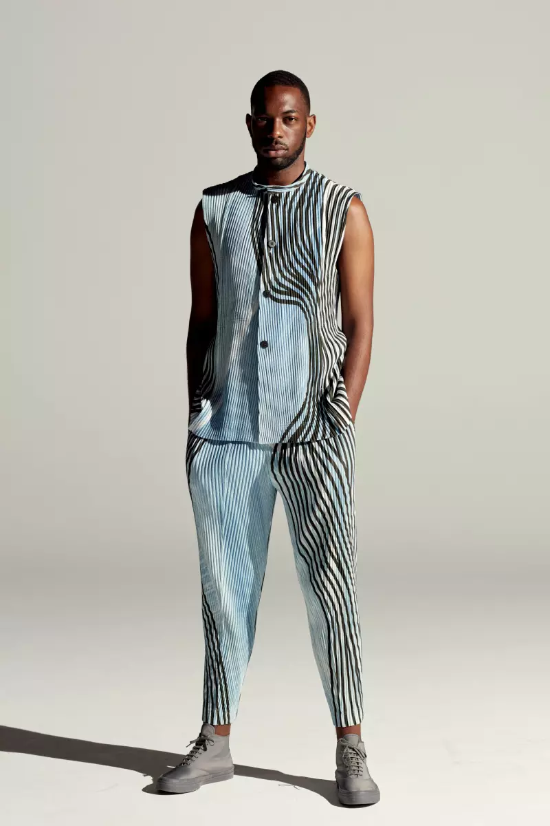 Homme Plissé Issey Miyake Men's Spring 2022 Paris 6601_6