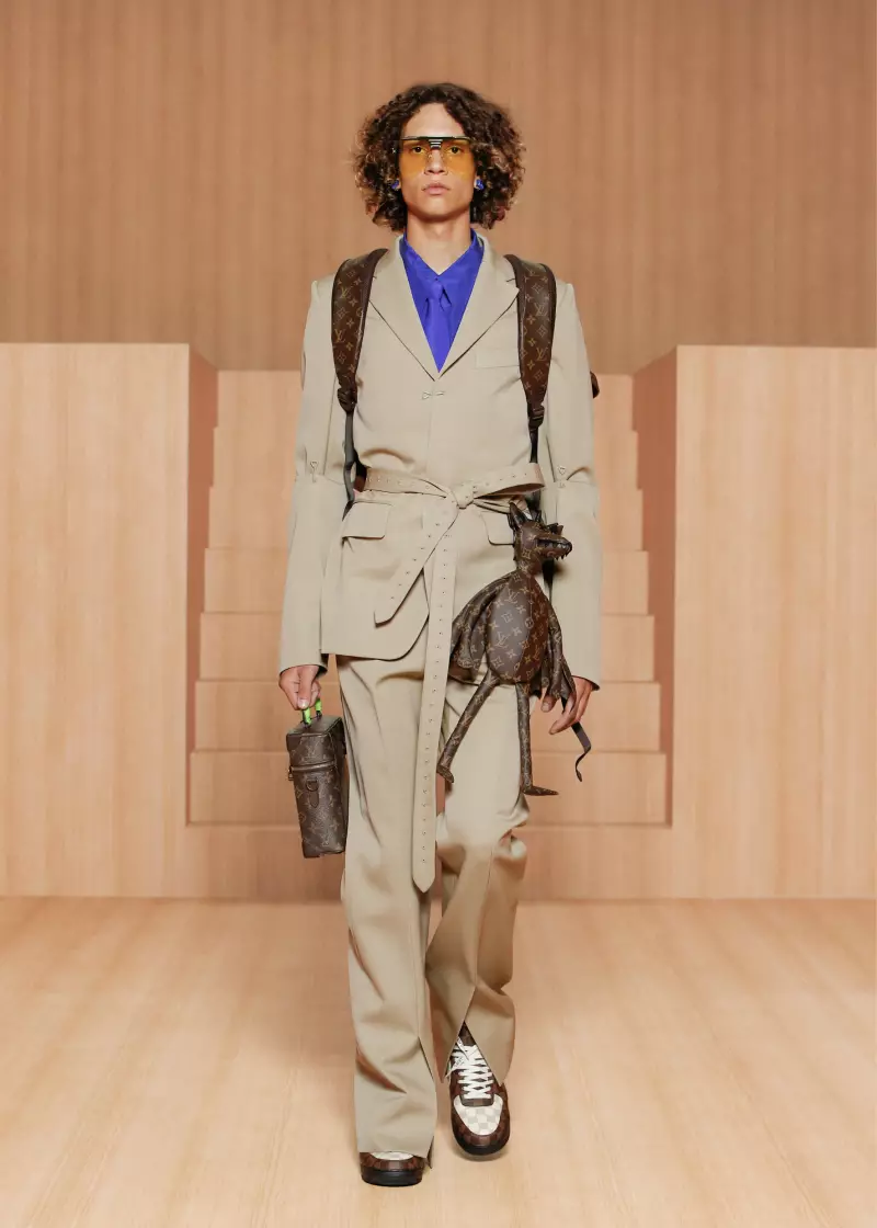 Louis Vuitton Menswear kevät 2022 Pariisi 6622_22