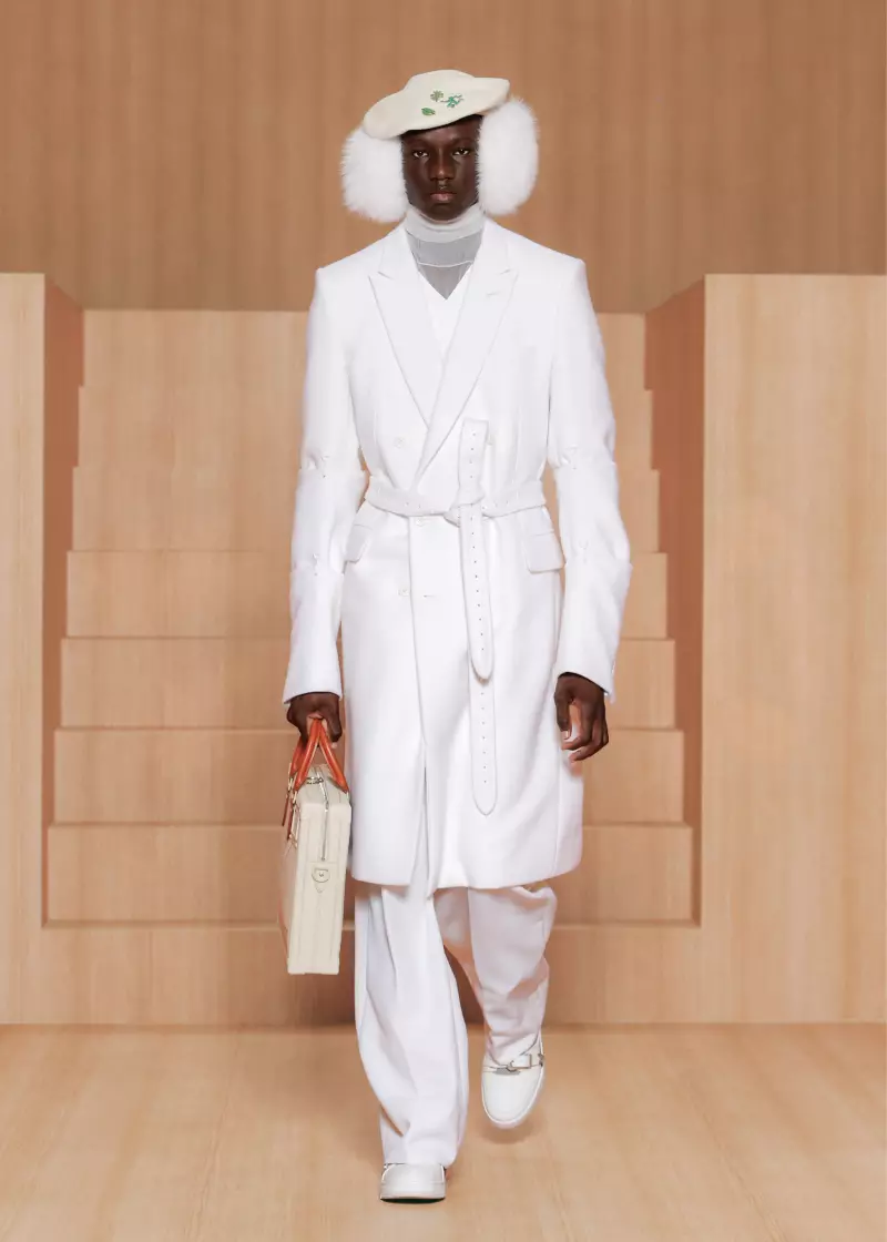 Louis Vuitton vīriešu apģērbi 2022. gada pavasara Parīzē 6622_67