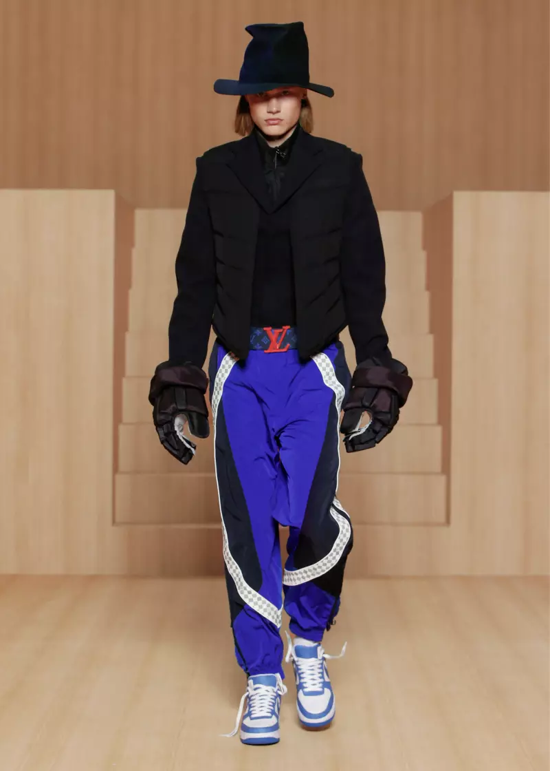 Louis Vuitton vīriešu apģērbi 2022. gada pavasara Parīzē 6622_8