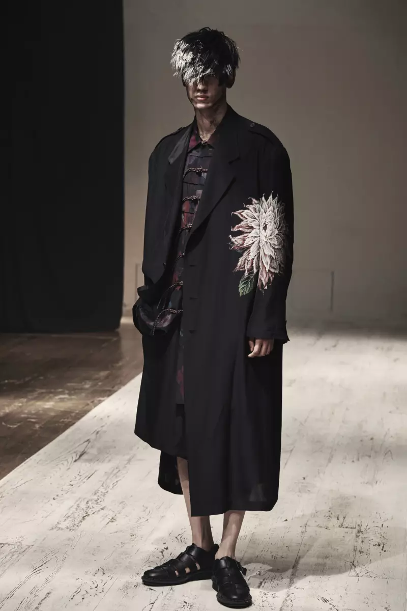 Yohji Yamamoto Herretøj forår 2022 Paris 6660_17