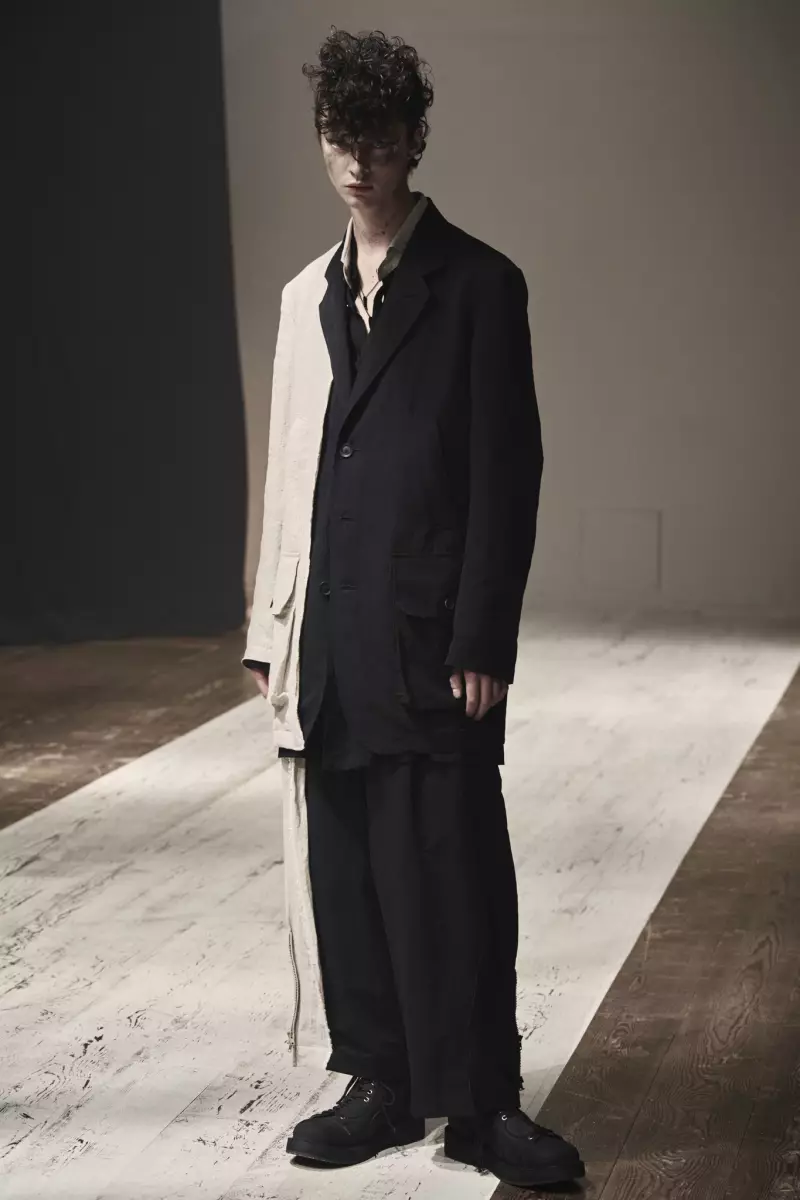 Yohji Yamamoto férfiruha 2022 tavaszán Párizs 6660_2