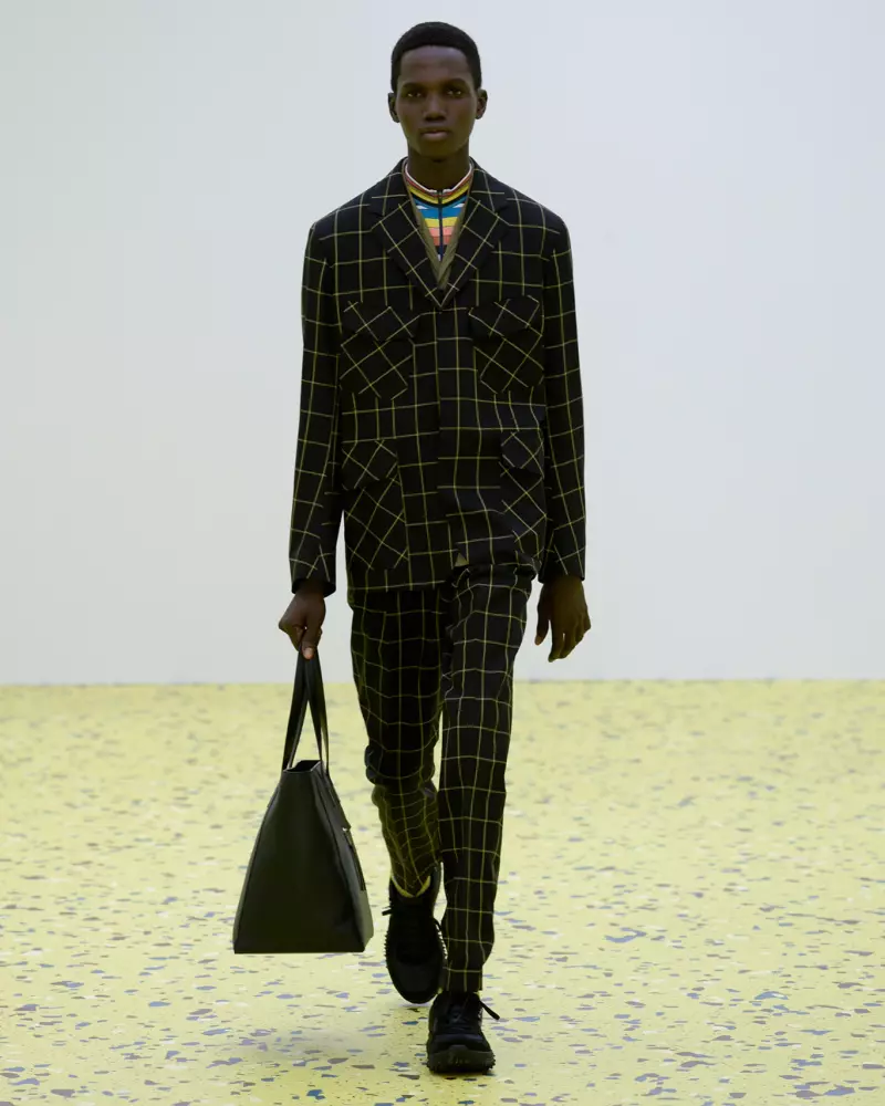 Busana Pria Paul Smith Spring 2022 Paris 6694_38