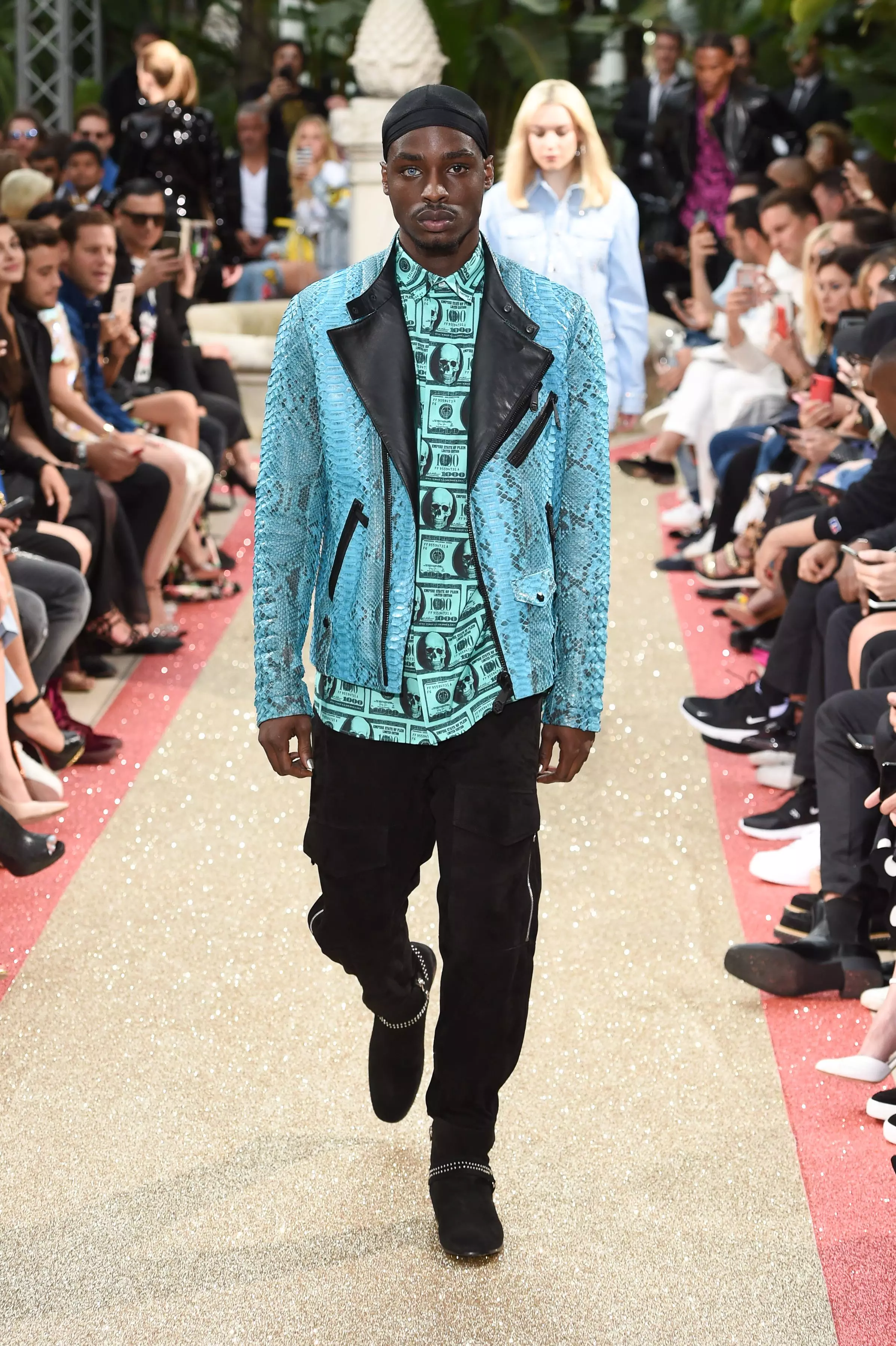 Mae'r dylunydd ffasiwn rhyngwladol Philipp Plein yn cyflwyno Dynasty the Resort 2019 yn Cannes.