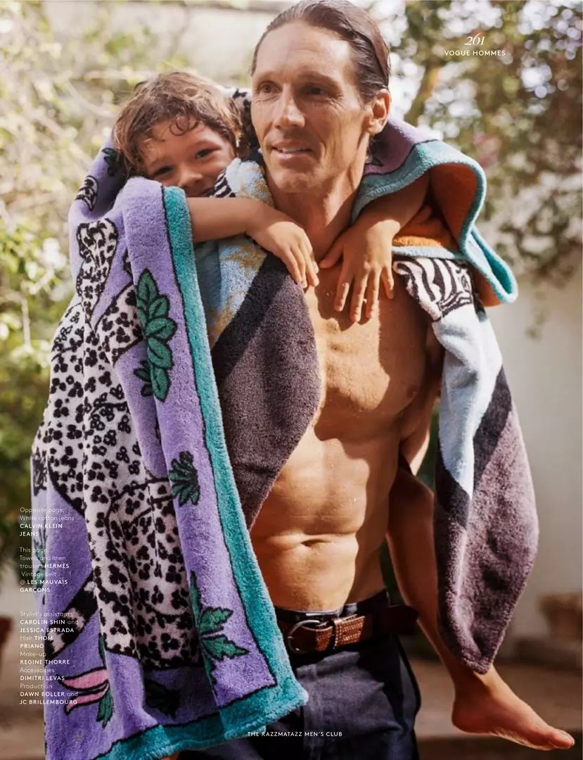 ក្លឹបបុរស Razzmatazz | Vogue Hommes S/S 2015 ថតដោយ Bruce Weber ដែលមានទេពកោសល្យ និងរចនាម៉ូដដោយ Deborah Watson ។ តារា Aurélien Mulier, Kenneth Gruidroz Jr., Frank Cammarata, Cole Monahan, Olivier Bonnard, Garrett Taber និង Juan Heridita