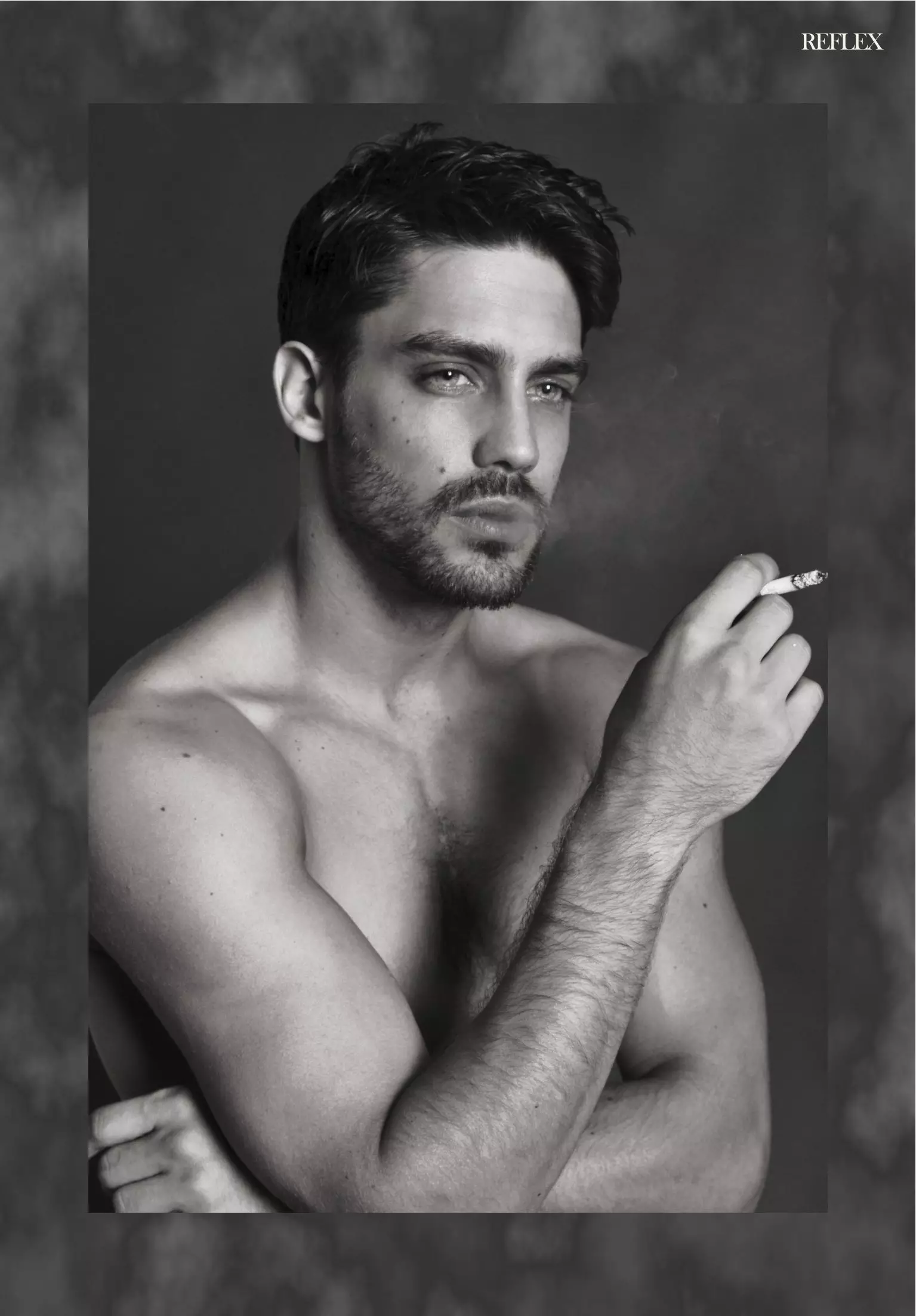 El actor y modelo Juan Guilera en EP Bookers posa para un rodaje exclusivo para Reflex Homme edición de abril de 2015 capturado por Ari Mendes con total looks de Mahatma D.