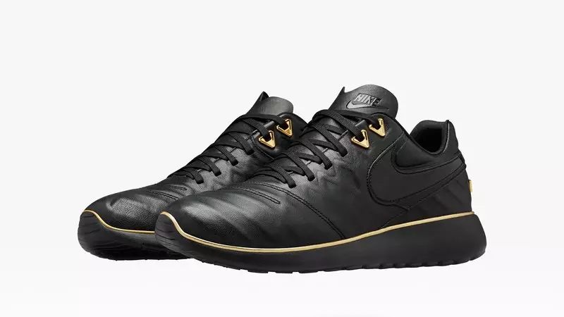 Balmains Olivier Rousteing slår sig ihop med swoosh på gymkläder som är allt annat än normala.