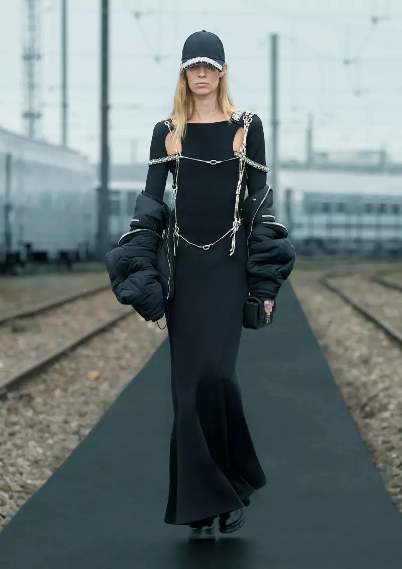 Курорт Givenchy 2022 7098_36