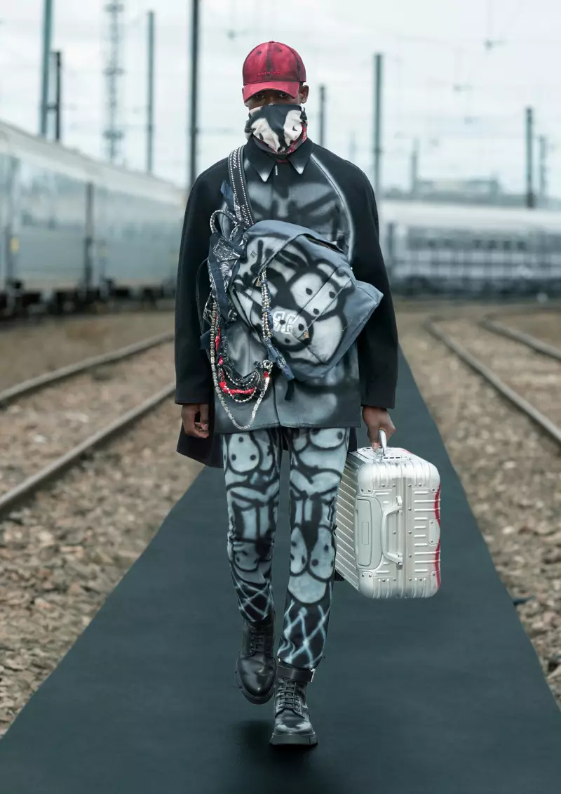 Курорт Givenchy 2022 7098_6