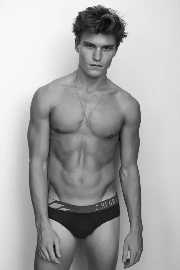 Oliver Cheshire od Arnalda Anaya-Lucca 7121_3