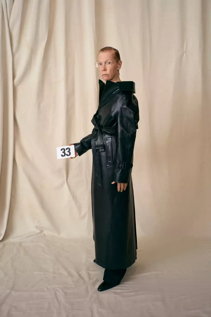 Balenciaga Couture Fall 2021 Milaan 7182_20