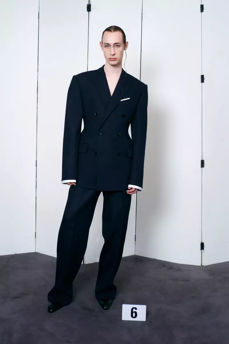 Balenciaga Couture jesień 2021 Mediolan 7182_6