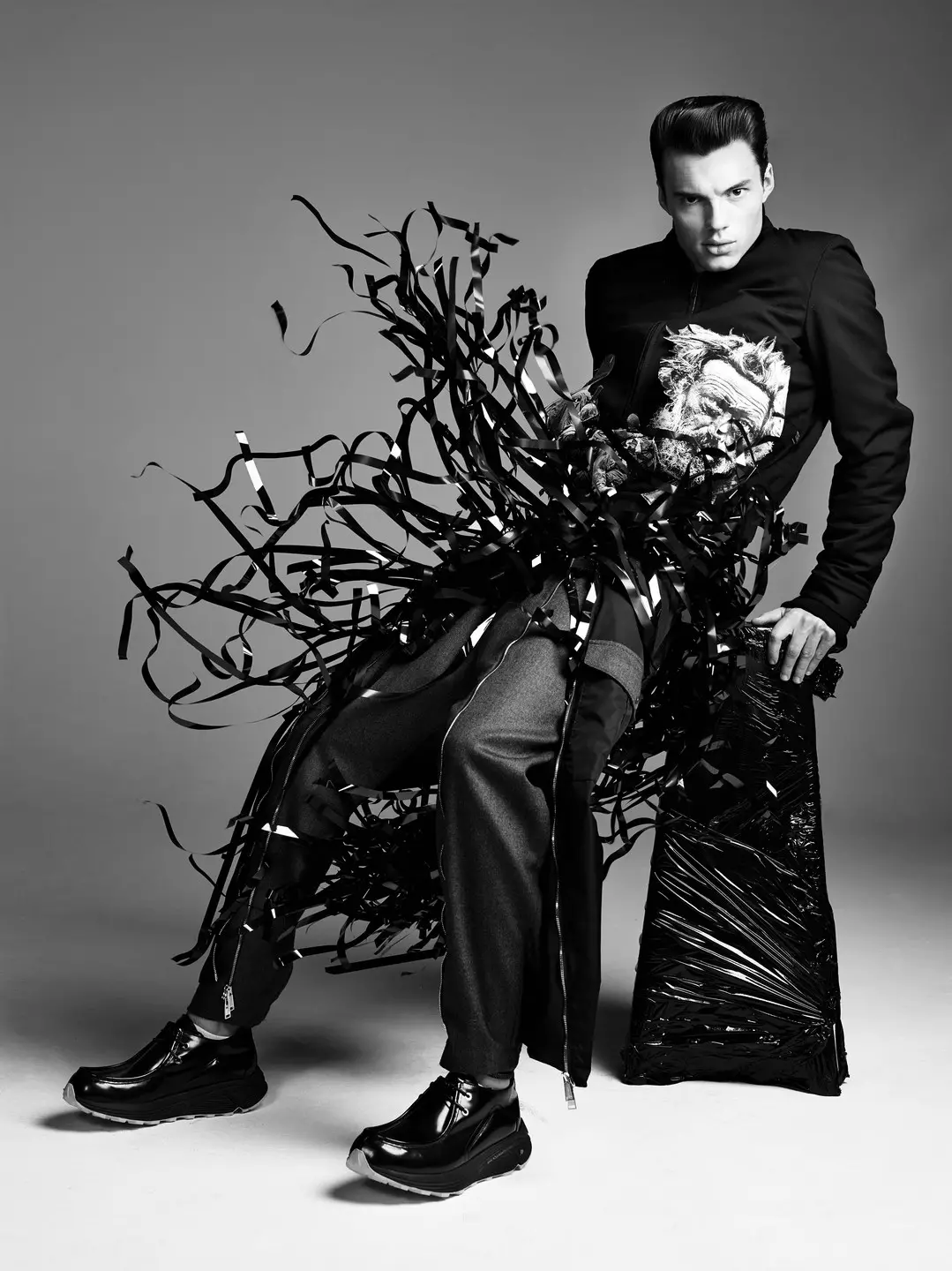 JOHN AKEHURST5의 WONDERLAND MAGAZINE