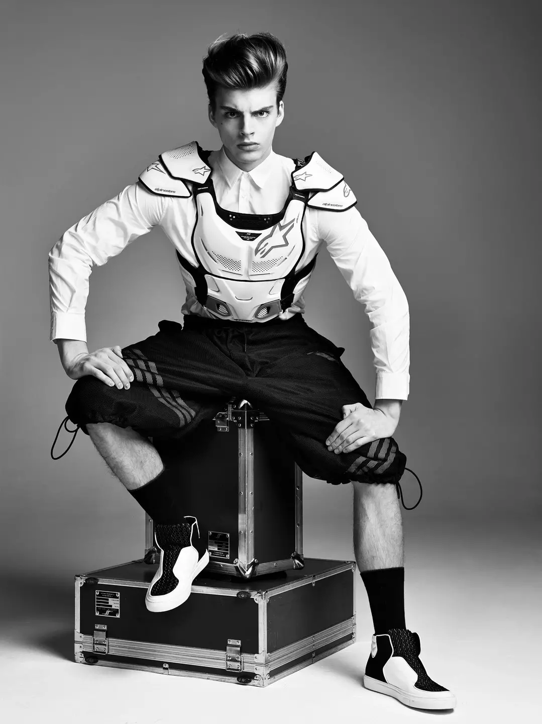 WONDERLAND MAGAZINE NI JOHN AKEHURST15