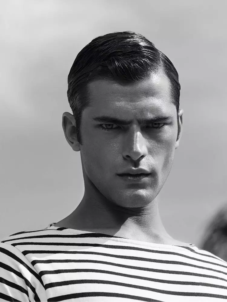 Sean O'Pry wojambulidwa ndi Richard Ramos ndipo wolembedwa ndi Joana de la Fuente, wa Meyi 2015 wa GQ Spain.