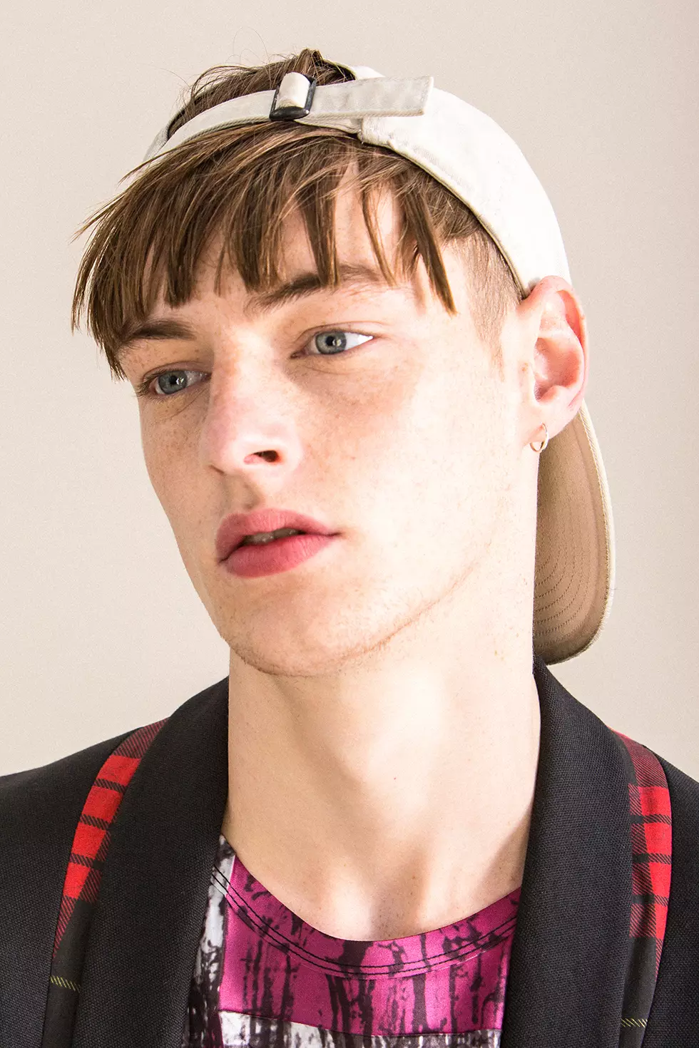 Roberto Sipos oleh Oliver Lee Shipton8