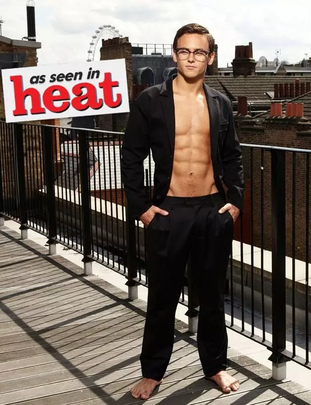 2012 Londen Olympyske medalje Tom Daley foar Heat Magazine 739_8