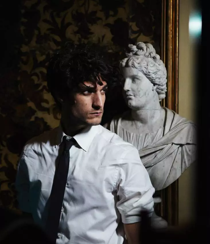 VALENTINO UOMO4 UCHUN LUIS GARREL