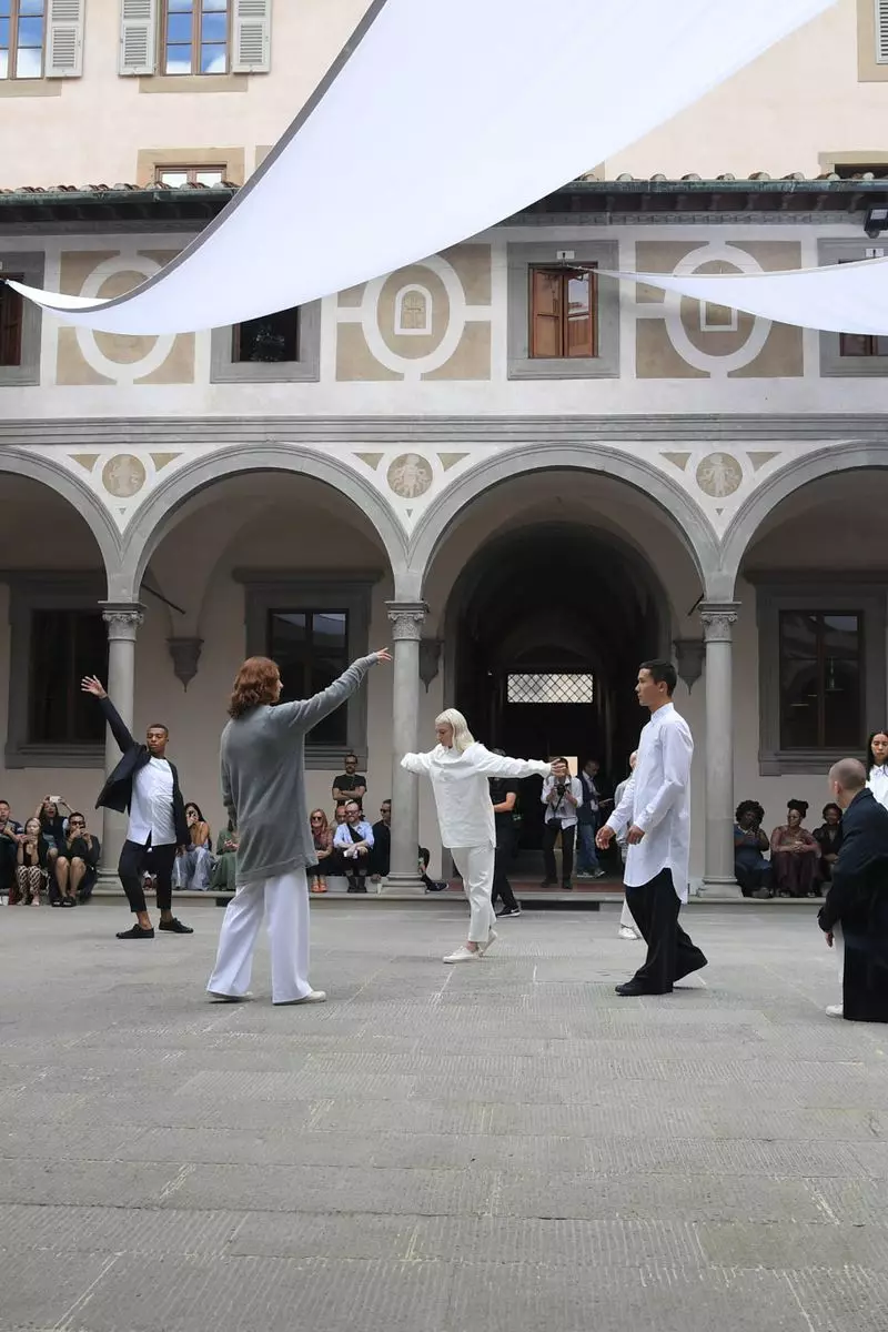 COS SOMA kapsulių kolekcijos vyriški drabužiai 2019 m. Florencija