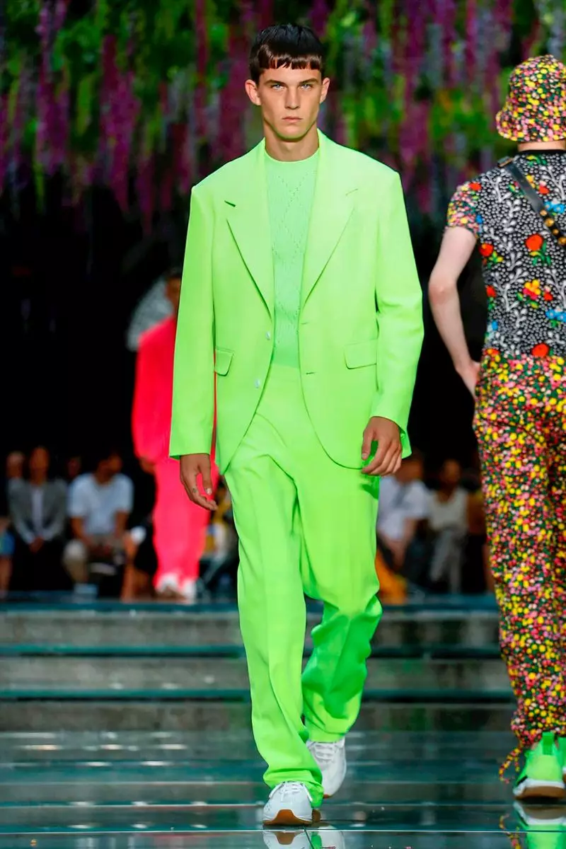 Versace Vira Vesto Printempo Somero 2019 Milano18