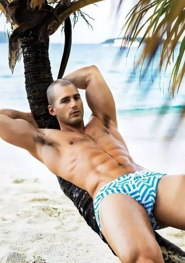 Todd-Sanfield-untuk-DNA-Majalah-Majalah-173-140611-07