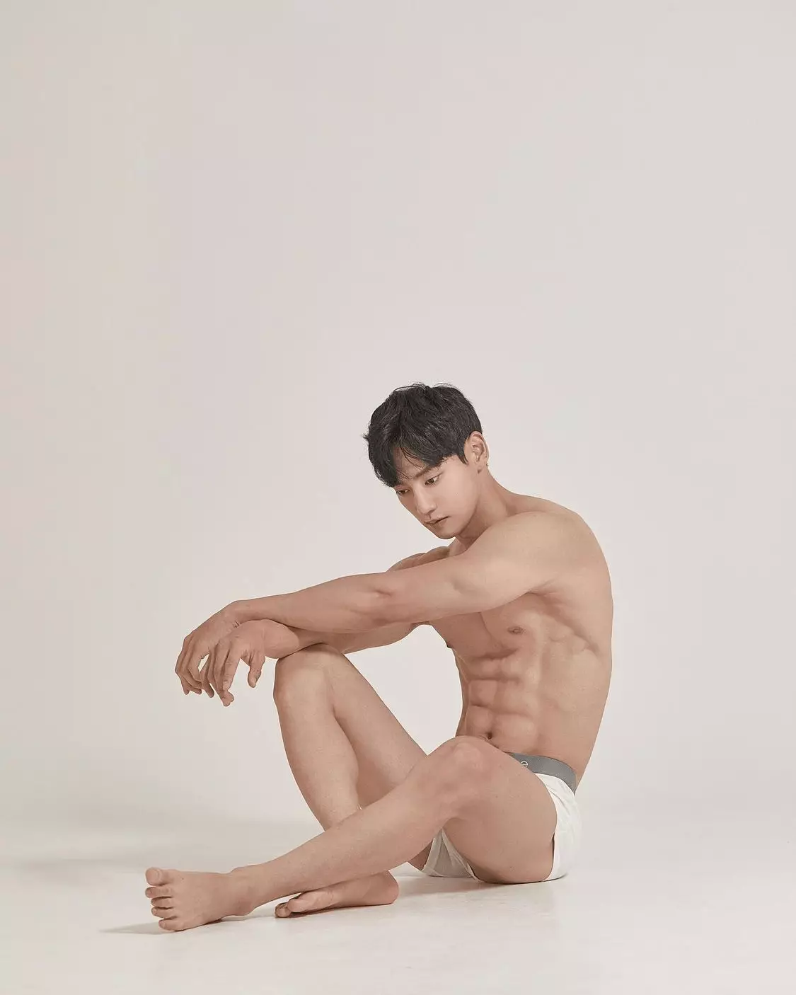 Profil Tubuh Sempurna: Shin Seungchul oleh Studio Onepick 7996_4