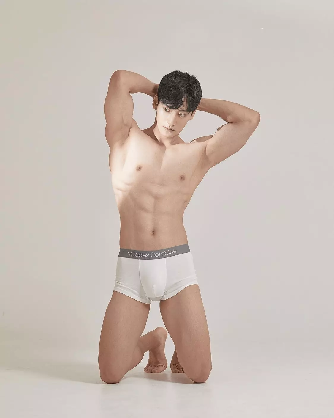 Il-Profil tal-Korp Perfett: Shin Seungchul minn Studio Onepick 7996_5