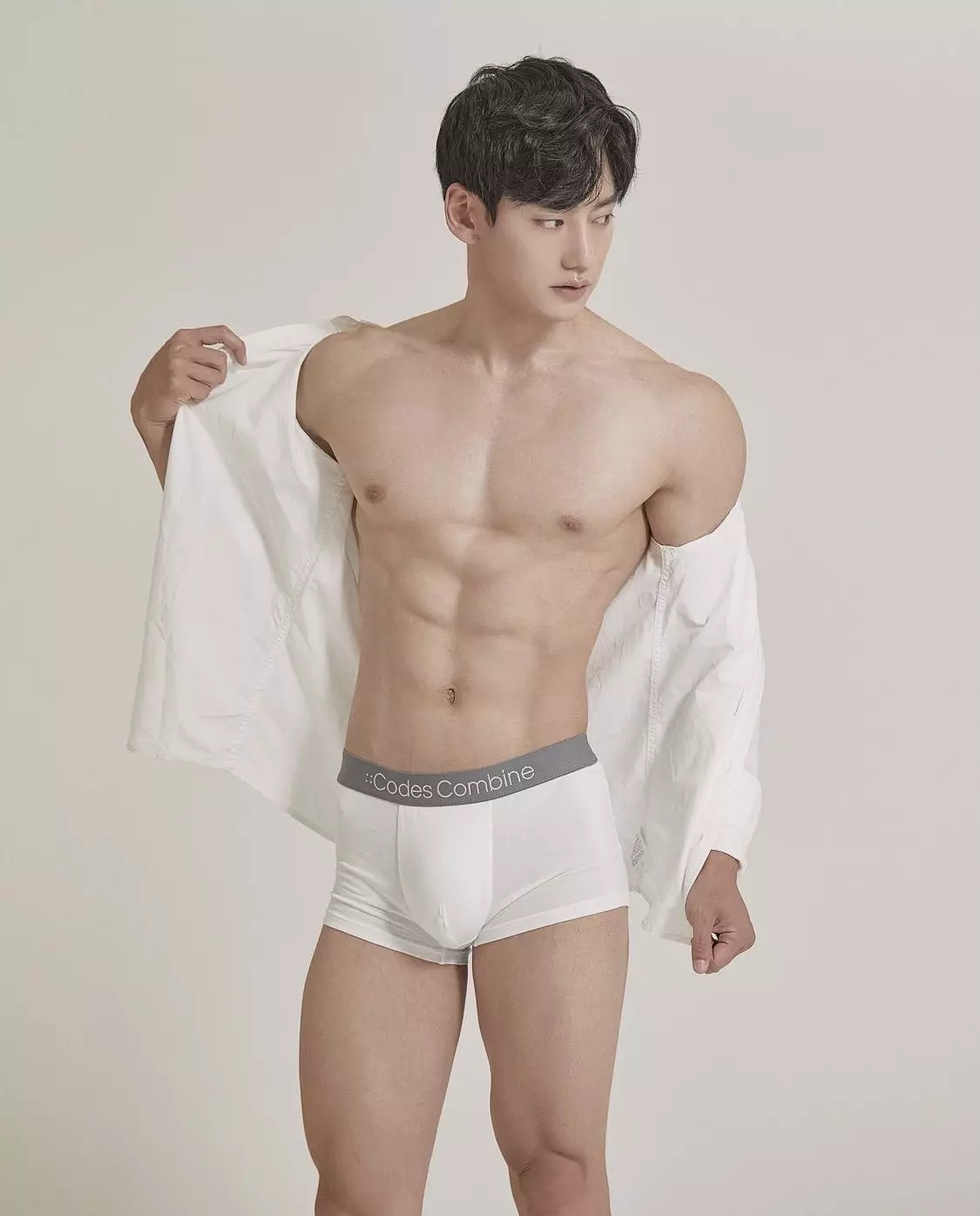 Profil Tubuh Sempurna: Shin Seungchul oleh Studio Onepick 7996_6