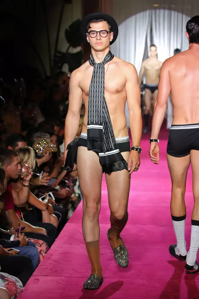 Dolce & Gabbana Naked King Secret tavaszi nyár 2019 Milánó18