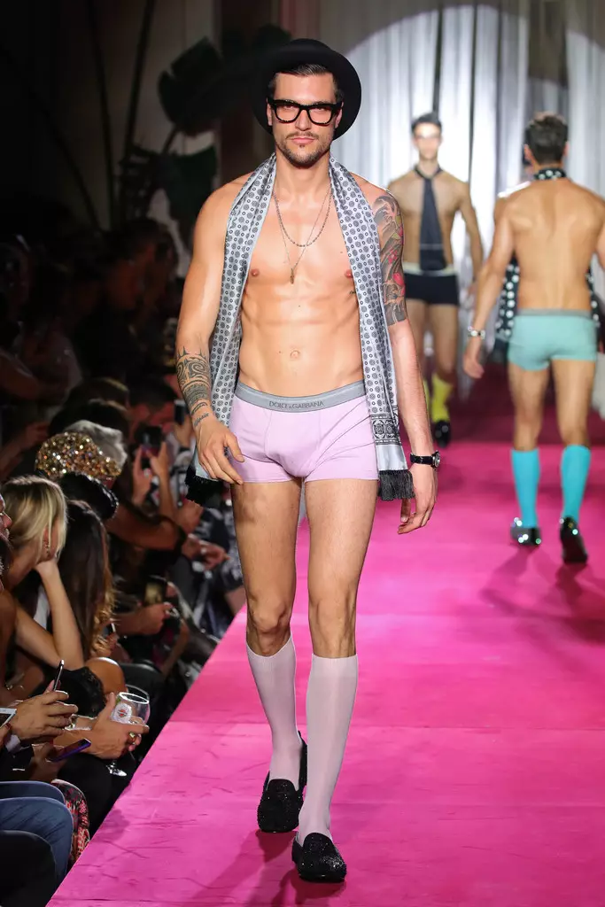 Dolce & Gabbana Naked King Secret tavaszi nyár 2019 Milánó39