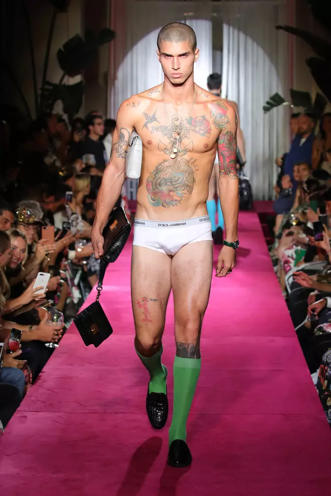 Dolce & Gabbana Naked King Secret tavaszi nyár 2019 Milánó45