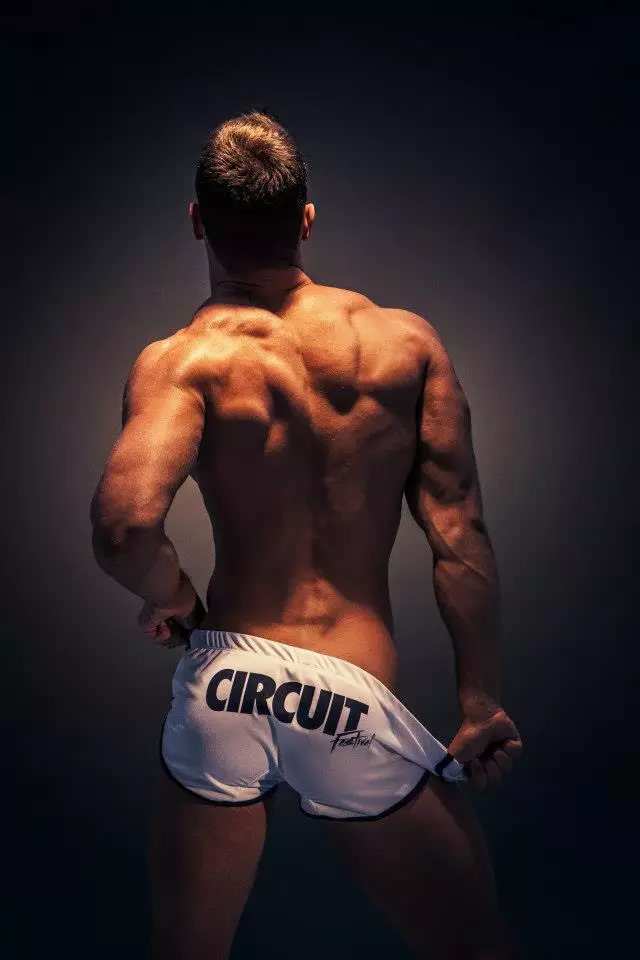 Kirill-Dowidoff-en-ES-Collection for-Circuit-Barcelona-Festival-2013-07