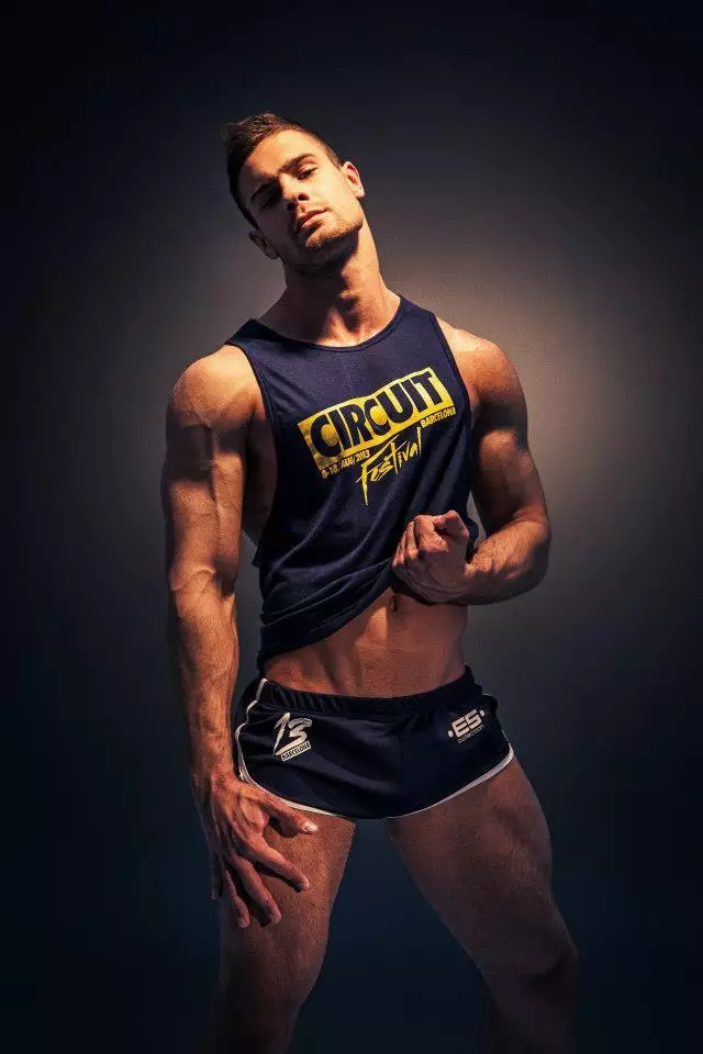 Kirill-Dowidoff-dalam-ES-Collection-for-Circuit-Barcelona-Festival-2013-08