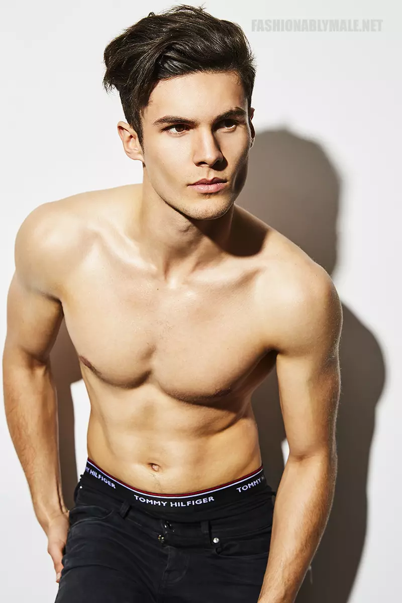 Jake Marin di Trent Pace per Fashionably Male4